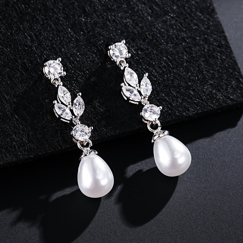 elegant-and-luxurious-long-pearl-earrings-womens-new-personalized-zircon-earrings-fashionable-and-versatile-earrings elegant-and-luxurious-long-pearl-earrings-womens-new-personalized-zircon-earrings-fashionable-and-versatile-earrings