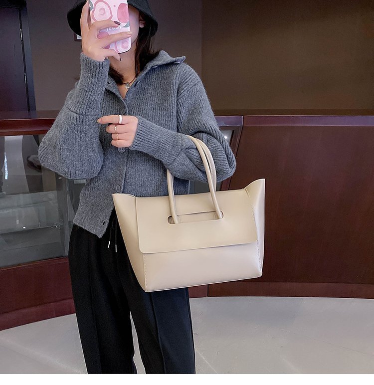 All Seasons Season Women's Gender Vintage Style, Classic Style Style Square Shape Medium Size Women's Medium Pu Leather Solid Color Vintage Style Classic Style Square Flip Cover Tote Bag
