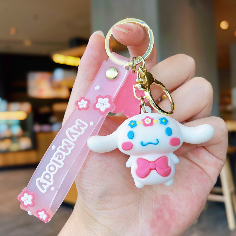 Cartoon Sanrio llavero Kulomi Yugui perro de goma suave muñeca niña corazón colgante colgante pequeño regalo al por mayor