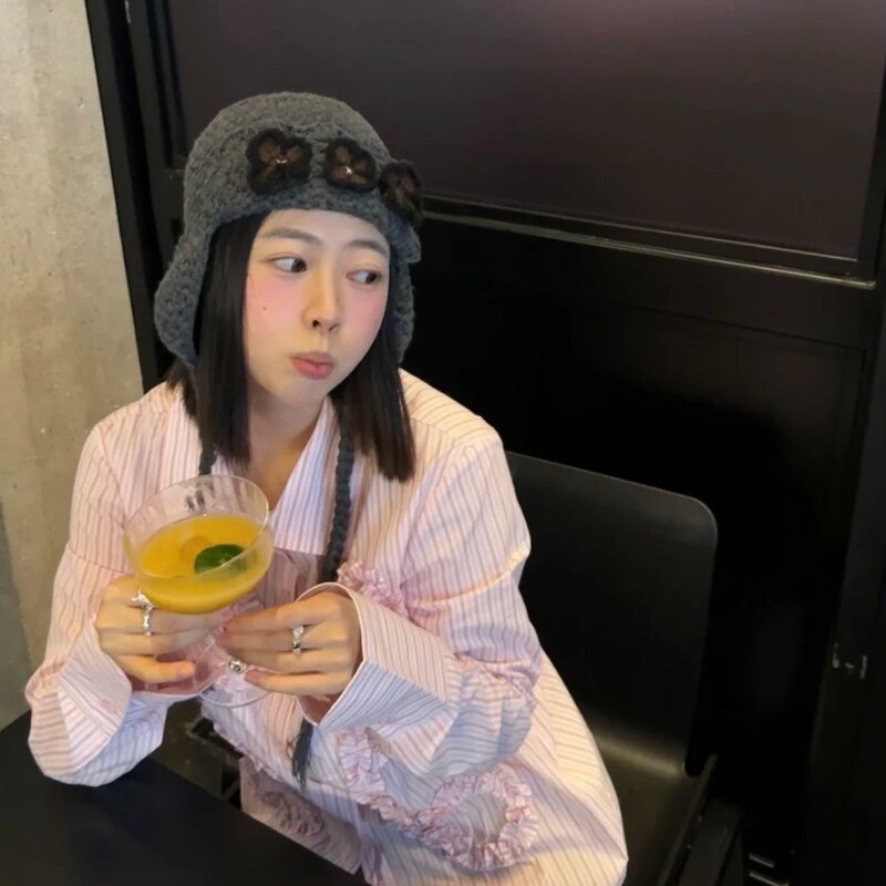 博主同款~秋冬小众花朵翻边针织帽女新款毛线护耳保暖飞行帽子潮|undefined