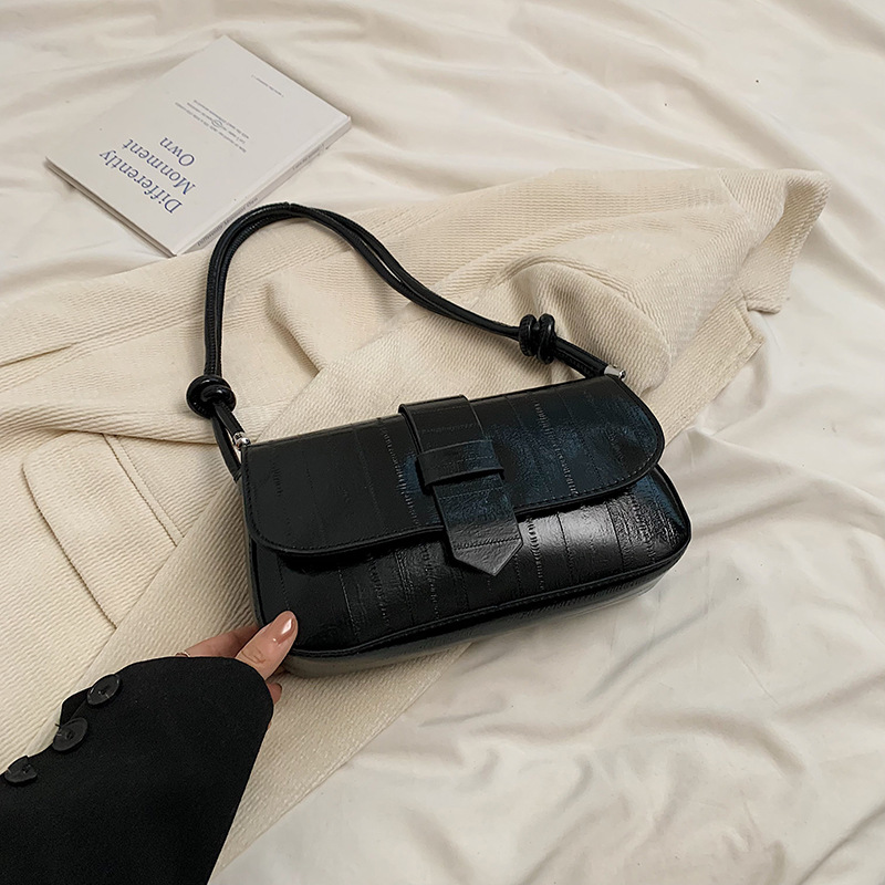 Luxury ligero francés nicho anguila estampado brazalete simple retro estilo exterior versátil bolso de hombro bolso de viaje diario