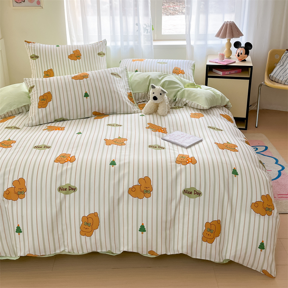 Algodón fresco no estático cuatro piezas de alta densidad ins viento dormitorio de estudiantes de dibujos animados cubierta de colcha de algodón A alto soporte de tres piezas