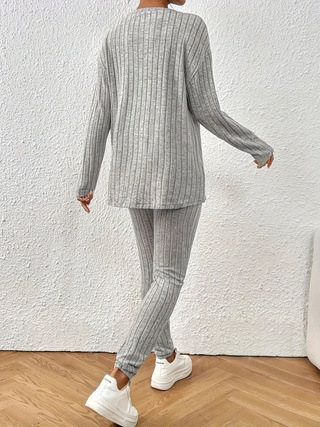 European and American Autumn/Winter Casual Turtleneck Knitted Long-Sleeved Suit for Women: Loose-Fit Sweater and Long Pants Two-Piece Set