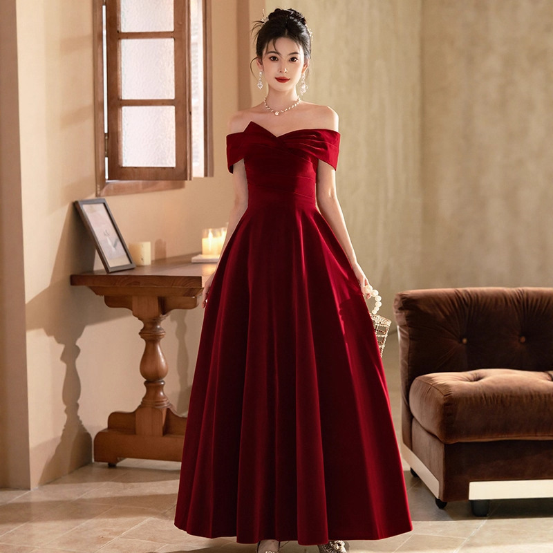 One-Shoulder Bridal Toast Dress, Engagement Elegant Gown, Homecoming Wedding Casual Wear, Burgundy Slimming French-Style Evening Dress, Velvet One-Shoulder Bridal Toast Dress, Engagement Elegant Gown, Homecoming Wedding Casual Wear, Burgundy Slimming French-Style Evening Dress, Velvet