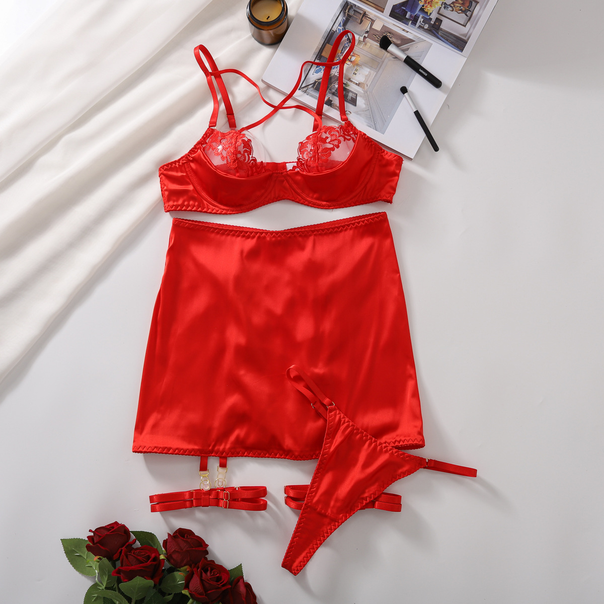 Fuentes transfronterizas europeas y americanas 2024 verano nueva ropa interior sexy bolso de correa cruzada falda de cadera sexy juego de cuatro o cinco piezas