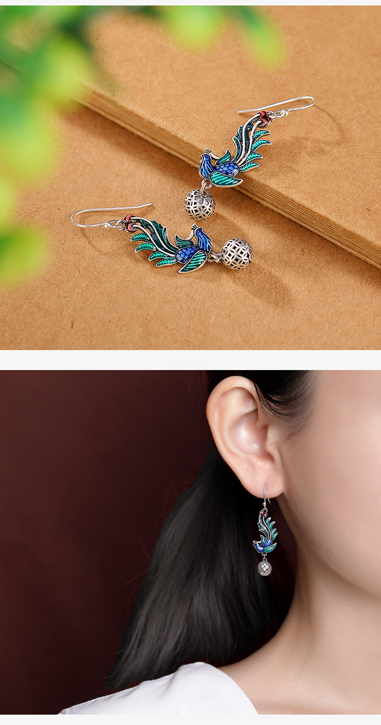 Bông tai móc bạc S925 hình đồng xu rỗng họa tiết chim công phong cách dân tộc — Một cặp chi tiết 5