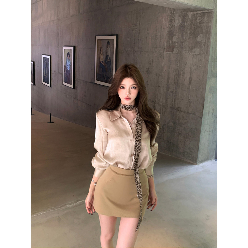 Elegant Sun-Protective Loose Shirt with Leopard Print Silk Scarf + Elastic High-Waisted Hip-Hugging Skirt Set for Women Elegant Sun-Protective Loose Shirt with Leopard Print Silk Scarf + Elastic High-Waisted Hip-Hugging Skirt Set for Women
