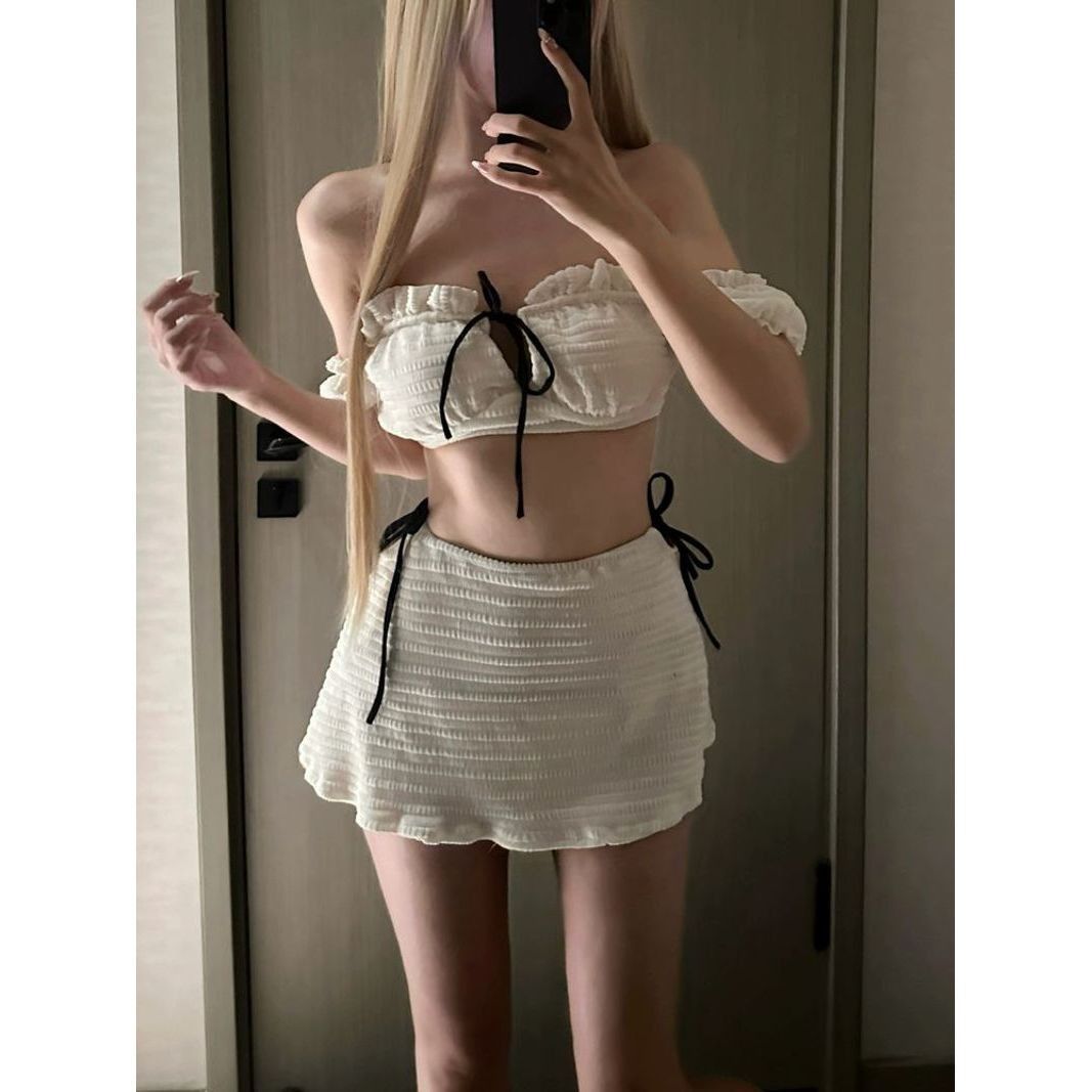 White velvet three-piece set