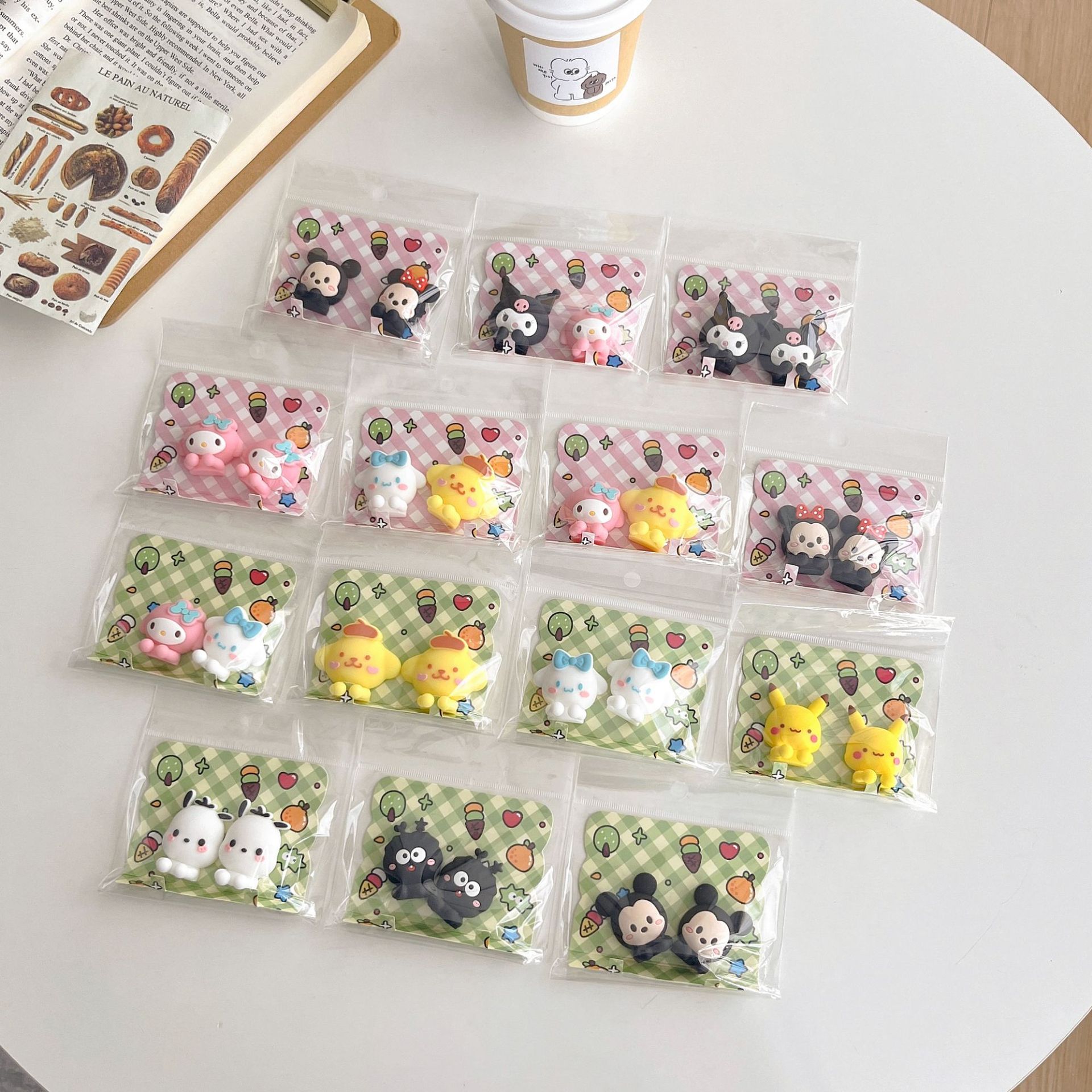 卡通桌面理线器数据线收纳固定器耳机线手机充电线背胶粘贴固线器