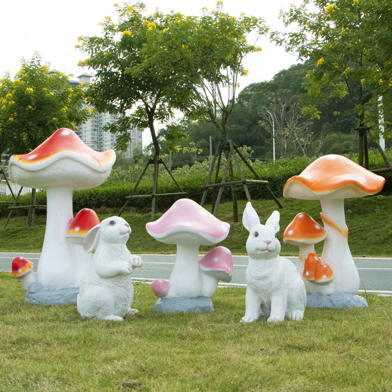 Parque Bosque Simulación Mushroom Escultura Decoración de jardín Patio Decoración de conejo Césped FRP Animales Escenografía