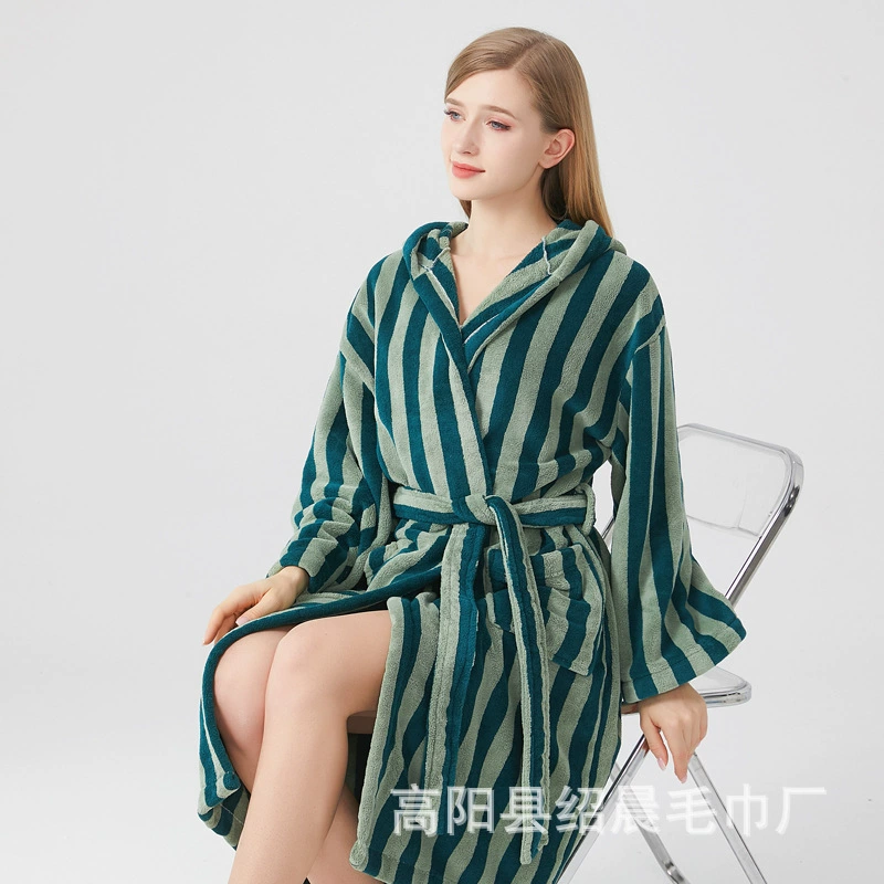 Купальные халаты на складе не выцветает