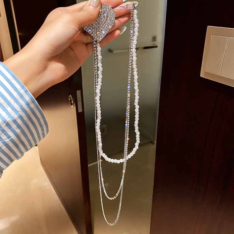 Elegante Schmetterlingsbrosche Mit Strass Und Quasten Pin_voghion.com