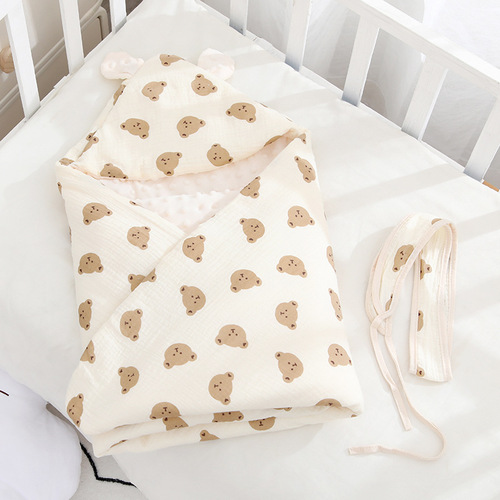 Crepe beanie quilt, infant and toddler hooded cotton windproof outing blanket, newborn baby autumn and winter quilt