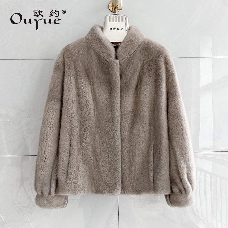 2025 Winter New Imported Velvet Mink Coat Women's Stand Collar Whole Mink Short Fashion Age-Reducing Mink Fur Outwear