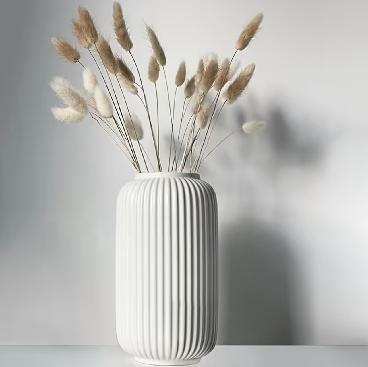 Wholesale Nordic Minimalist Art White Large Lantern-Shaped Straight Anti-Fall Imitation Ceramic Plastic Vase for Flower Arrangement with a High-End Feel