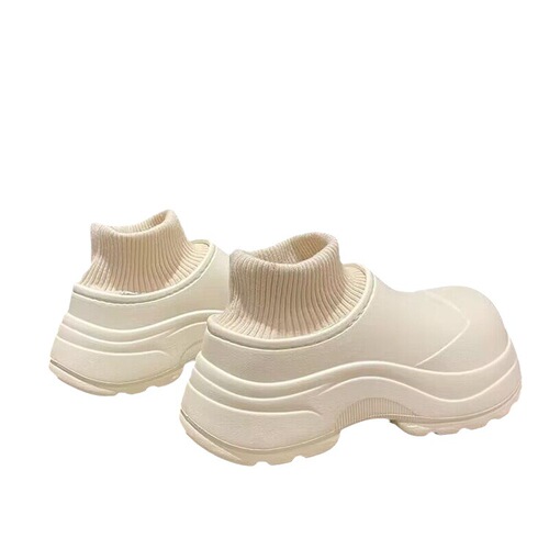 Fashionable short boots for women's winter new fashionable all-matching small man with poop feeling thick sole and velvet warm cotton shoes