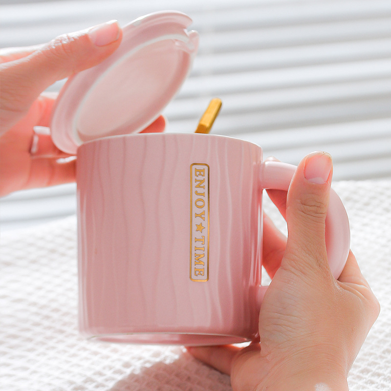 Taza de cerámica de gran capacidad taza de agua de alto aspecto con cuchara de tapa taza de bebida de jugo para hombres y mujeres taza de oficina en casa