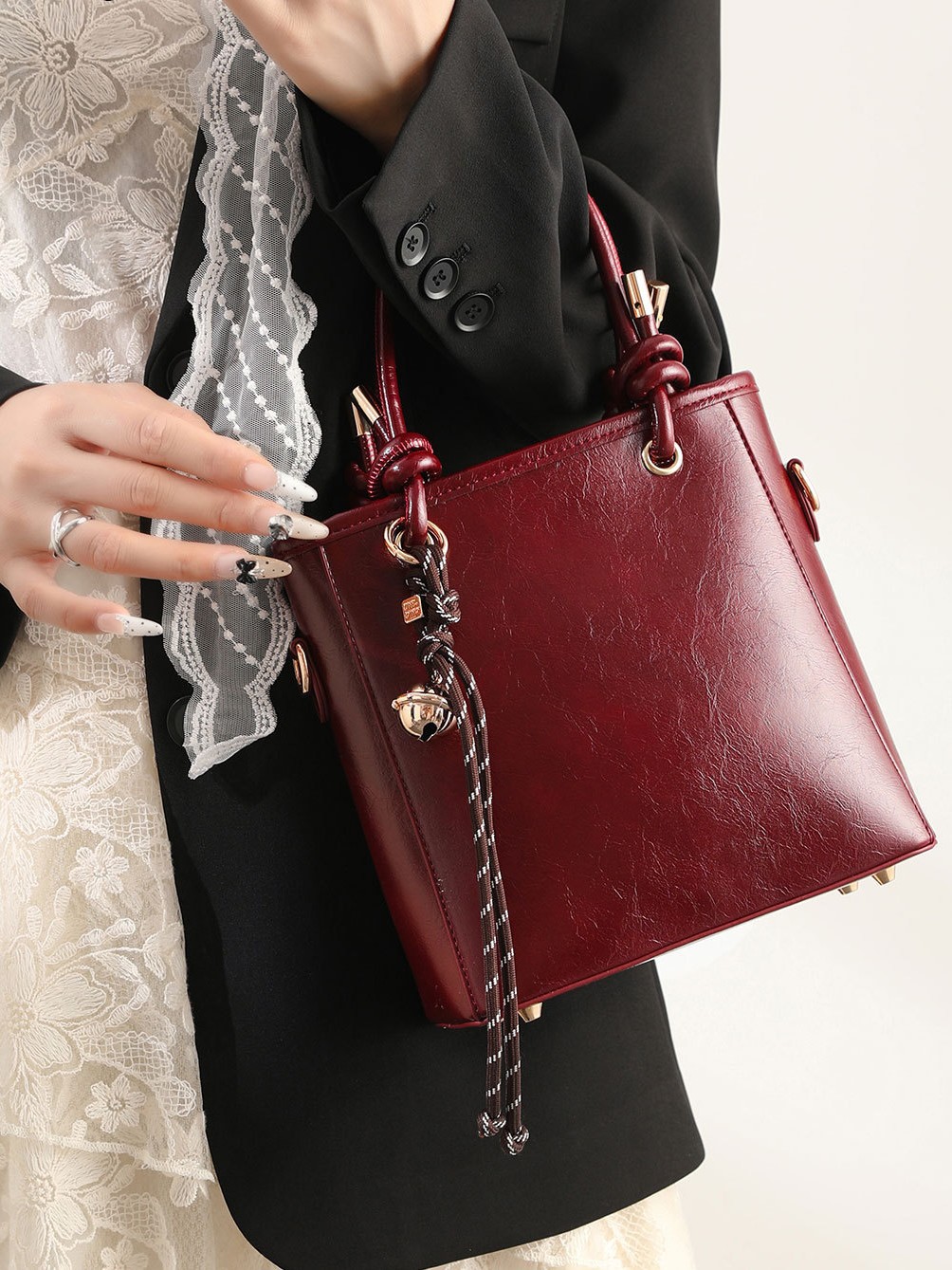 Bolso rojo de mujer 2025 nuevo otoño invierno bolso de boda bolso de mano de alto nivel bolso de hombro bolso de cubo bolso de novia