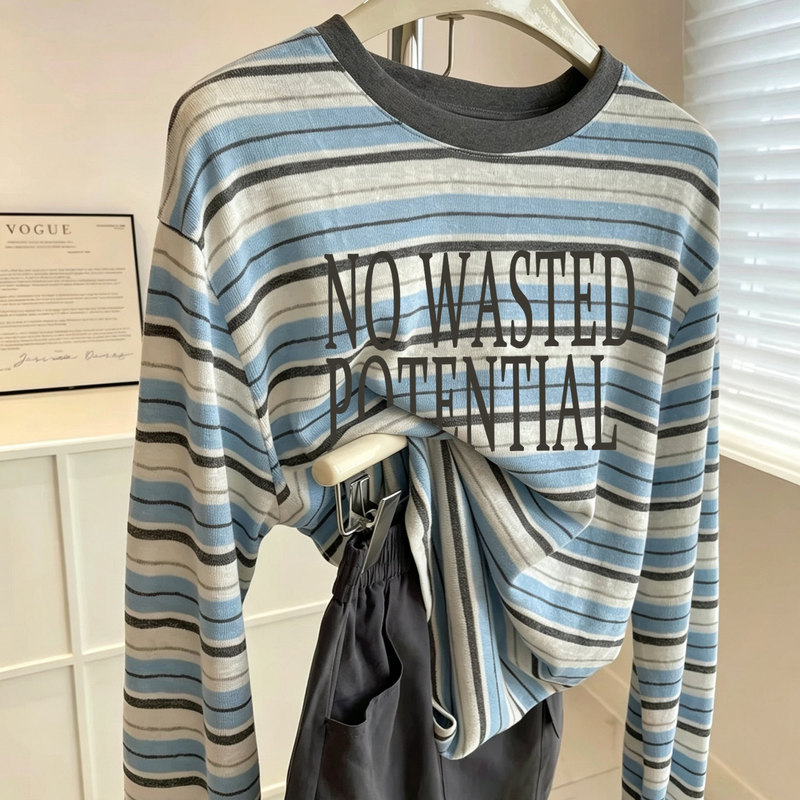 2026 early autumn new style, bright color contrast striped long-sleeve t-shirt for women, Korean style, casual loose fit, slimming base shirt top 2026 early autumn new style, bright color contrast striped long-sleeve t-shirt for women, Korean style, casual loose fit, slimming base shirt top