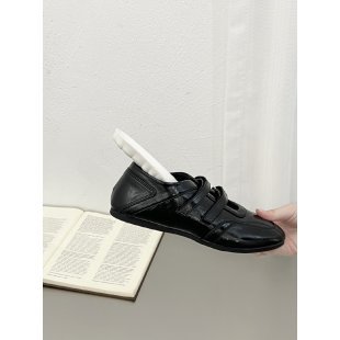 검정색 플랫 슈즈