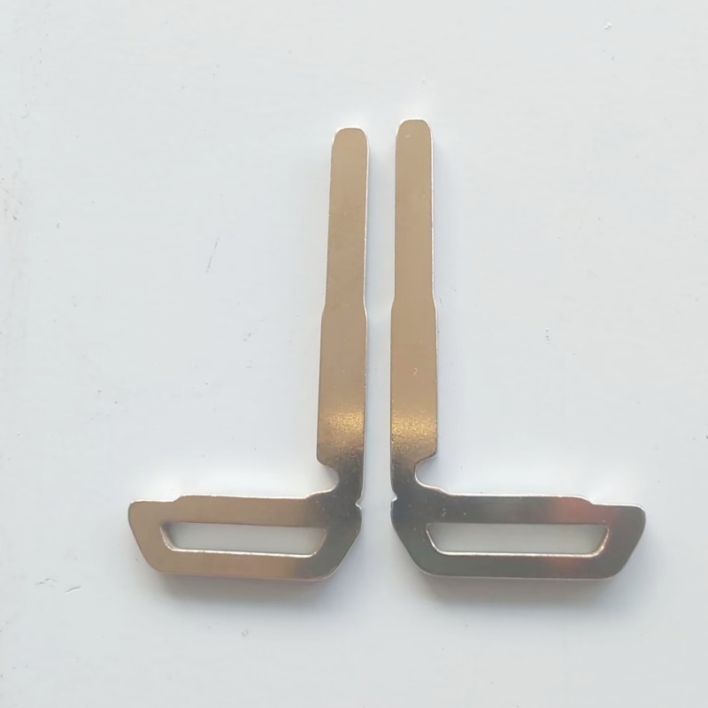 For Volvo XC60 smart card small key S30 V40 car remote control metal mechanical key embryo S80