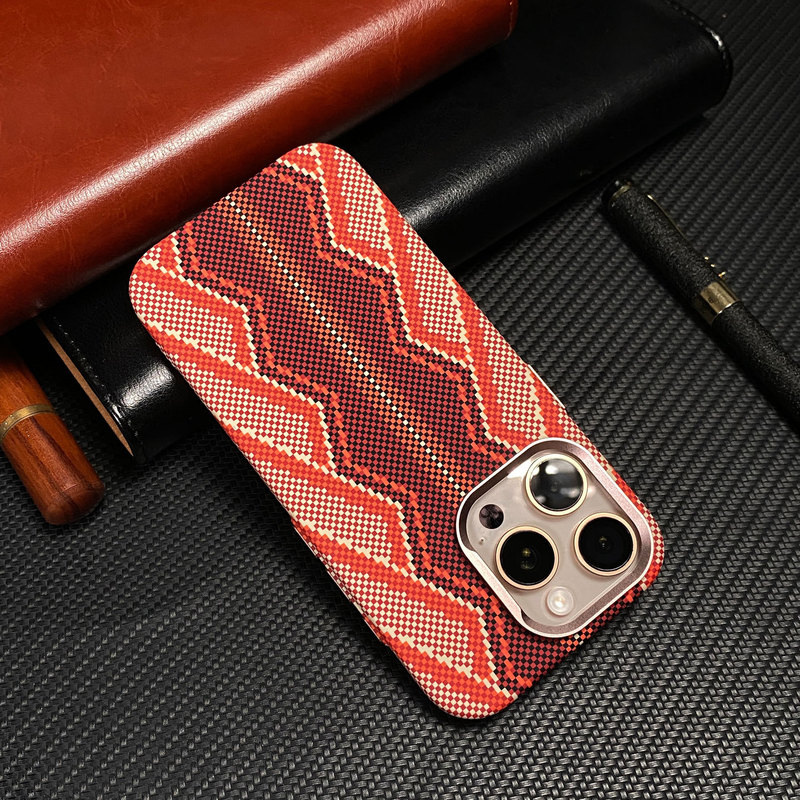Iphone17Promax Red Snake Scepter Kevlar Magnetic Phone Case Suitable for Apple 16 Skin Feel Pc Protective Case
