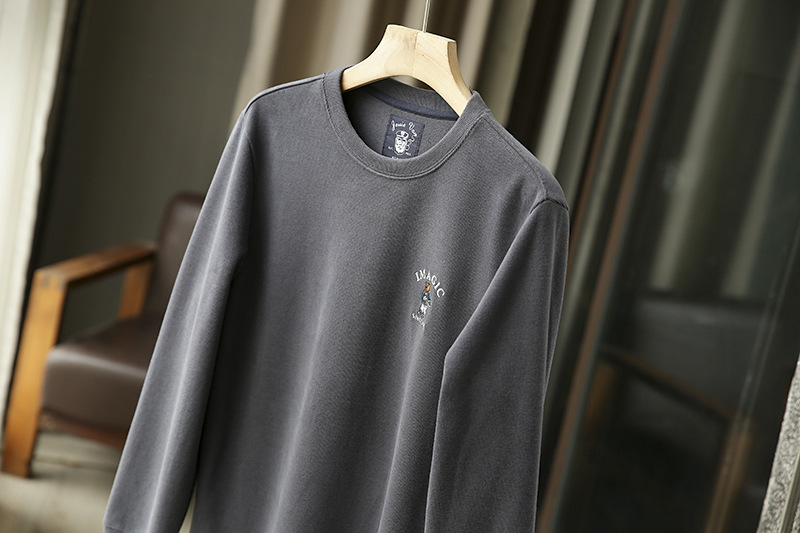 Men's Sweatshirt With Bear Embroidery Soft Knit Round Neck Top_voghion.com
