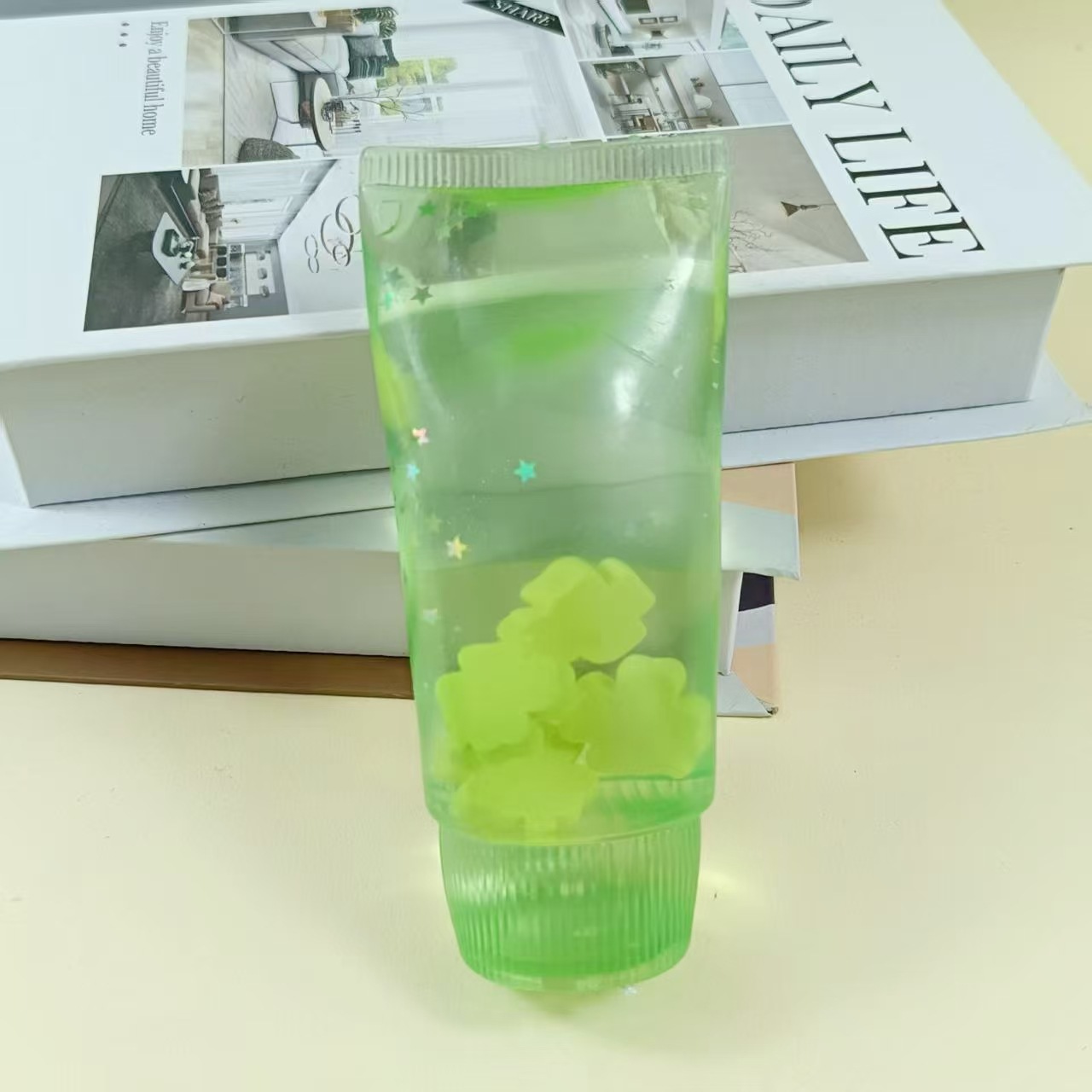 Pasta de dientes aurora fluida transfronteriza maltosa rebote lento pinch pinch creativo 12CM pasta de dientes transparente moldeable en stock