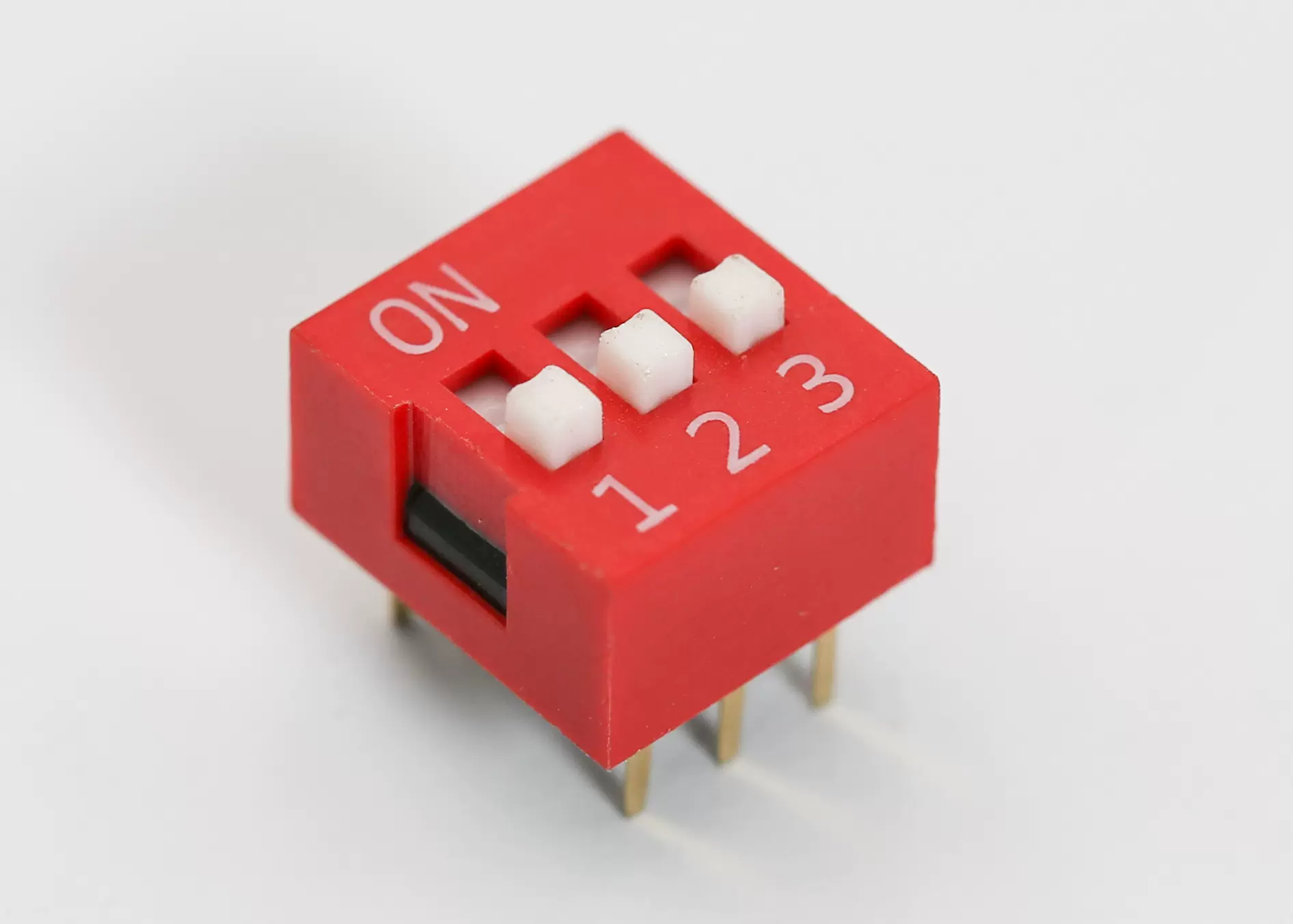 KE拨码开关 红色宽体 3位  DIP开关 DS-03-R-T