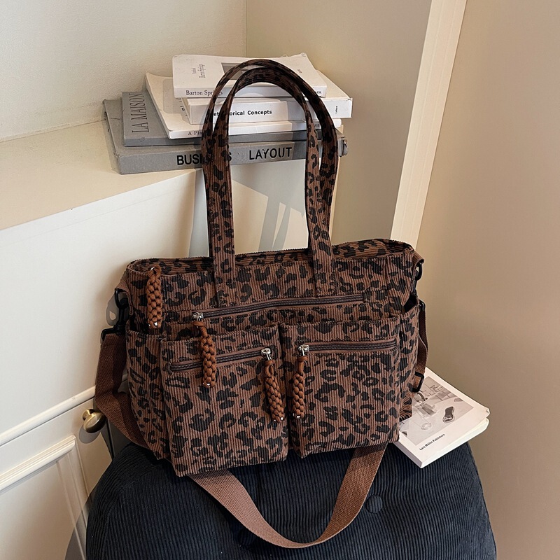 Large Capacity Leopard Print Tote Bag Women's 2025 Autumn New Women's Shoulder Crossbody Bag Casual Mummy Handbag