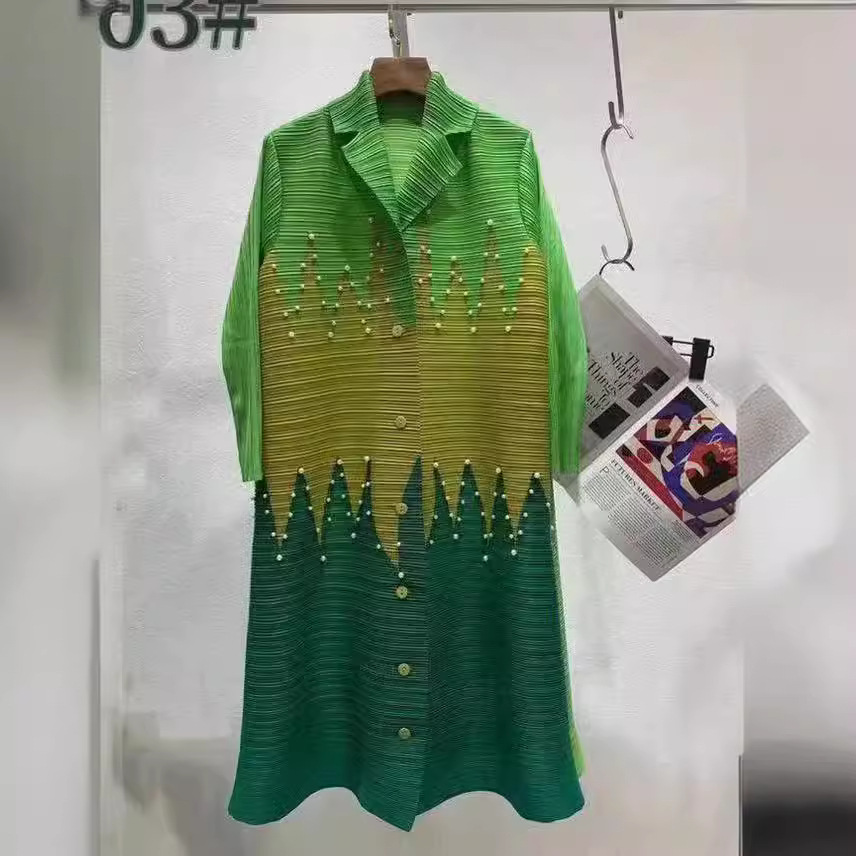 Vestido de mujer nuevo vestido plisado temperamento de mujer contraste de color falda con cuentas suelta plisada_voghion.com