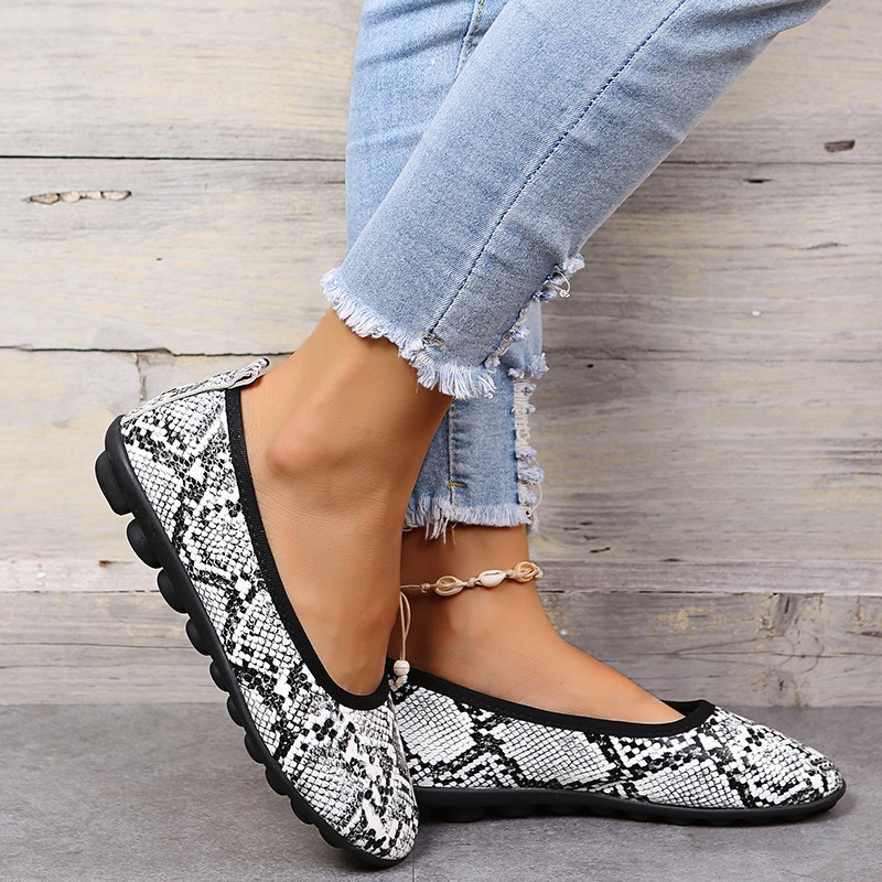 Snake Pattern Round Head Flat Bottom Shoes NSYBJ104643