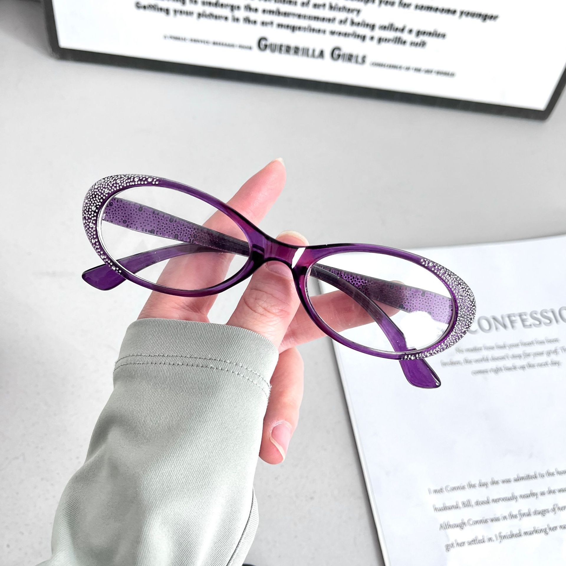 Anti-radiation high-end ultra light fashionable glasses for elderly