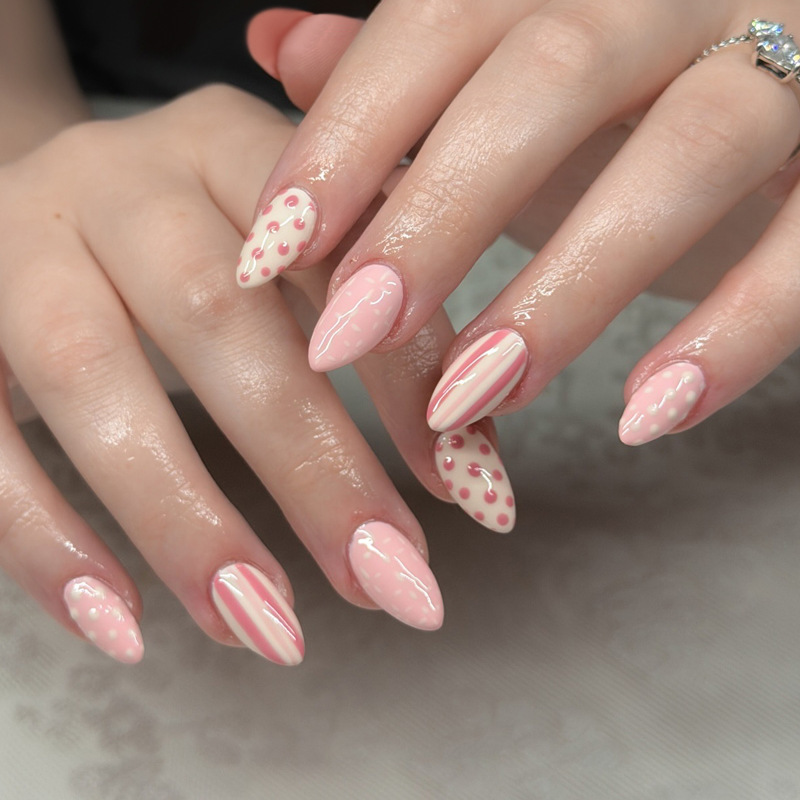 Wearable Nails, Cross-Border Best-Selling Nail Art Pieces, Contrasting Color Dots Alternating, Childlike Finished Nail Stickers, Gentle and Healing Fake Nails