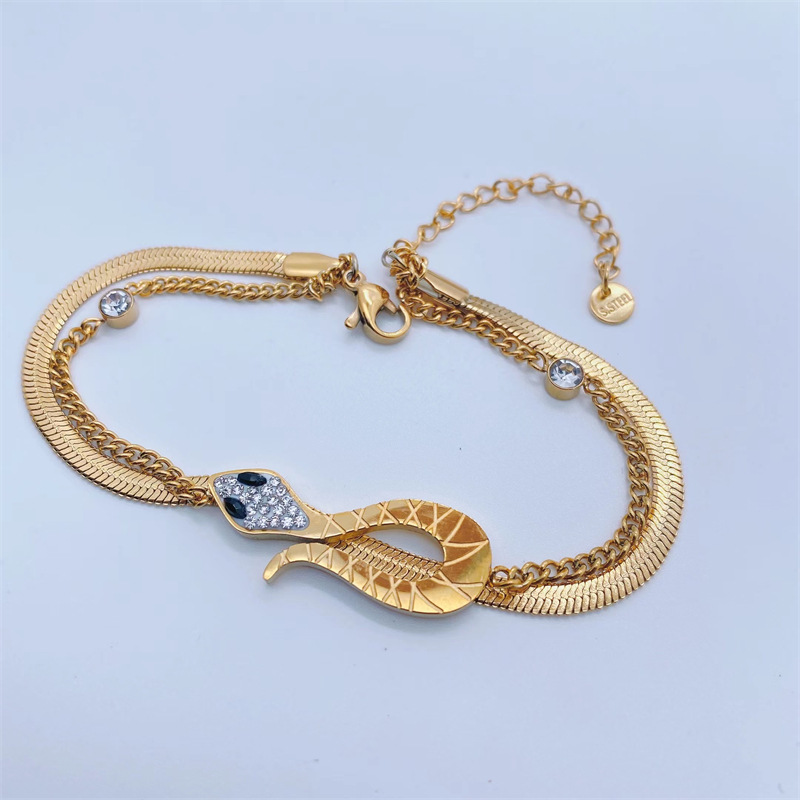 Fashion Elegant 18k Gold Plating Snake Flat Chain Titanium Steel Bracelet display picture 3
