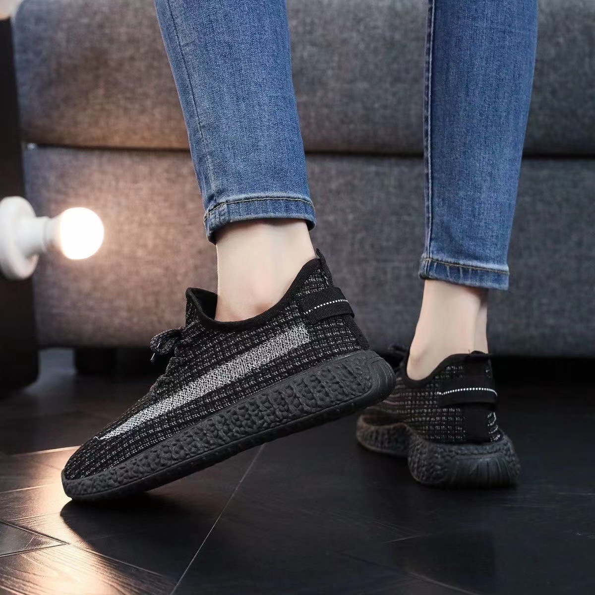 2023 primavera y otoño nuevos hombres y mujeres zapatos casuales cómodos zapatillas de deporte de fondo suave zapatos versátiles de moda al por mayor