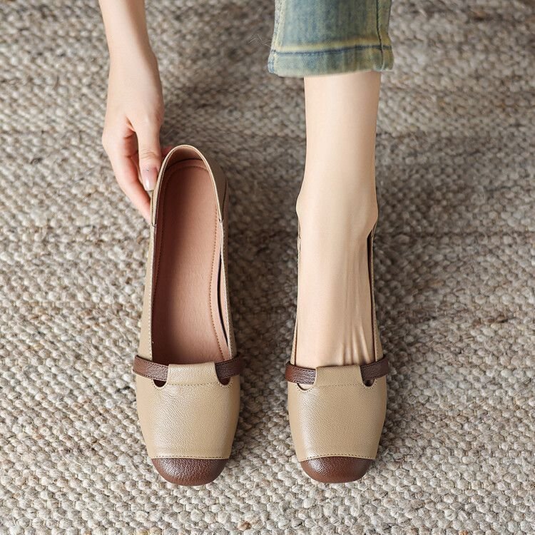 Zapatos de cuero suave de alta calidad, zapatos de cuero superficial para mujeres de escuela secundaria, primavera y otoño de 2026, nuevos zapatos de cuero cuadrados con suela suave, retro