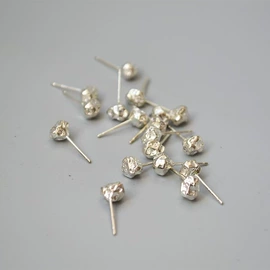 项链;耳钉;耳环