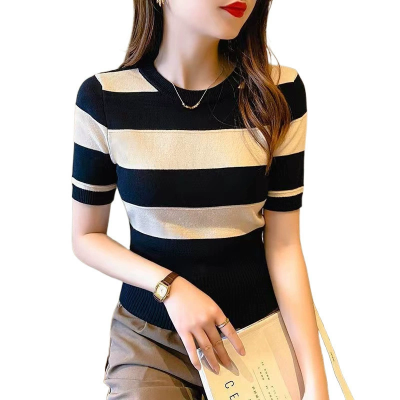 Fitted knitted summer short sweater, with short sleeve