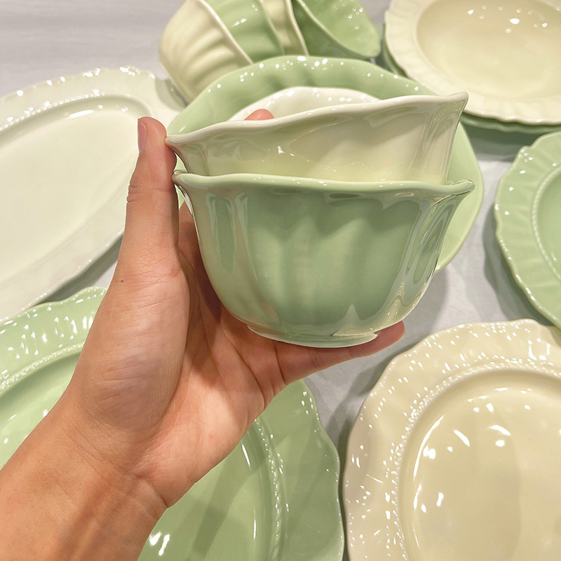 Hand-kneaded Pattern Ceramic Dishes Set With Lotus Rim For Household Use With High-looking Cream Style Tableware Dishes,Dishes And Gift Boxes,