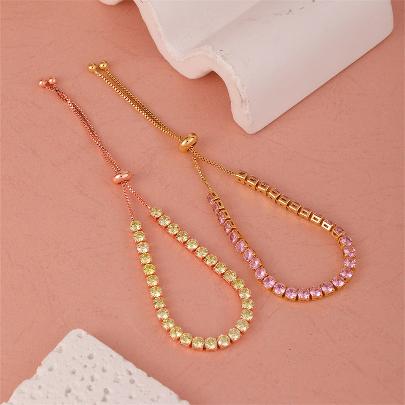 Elegant fashionable bracelet with zircon
