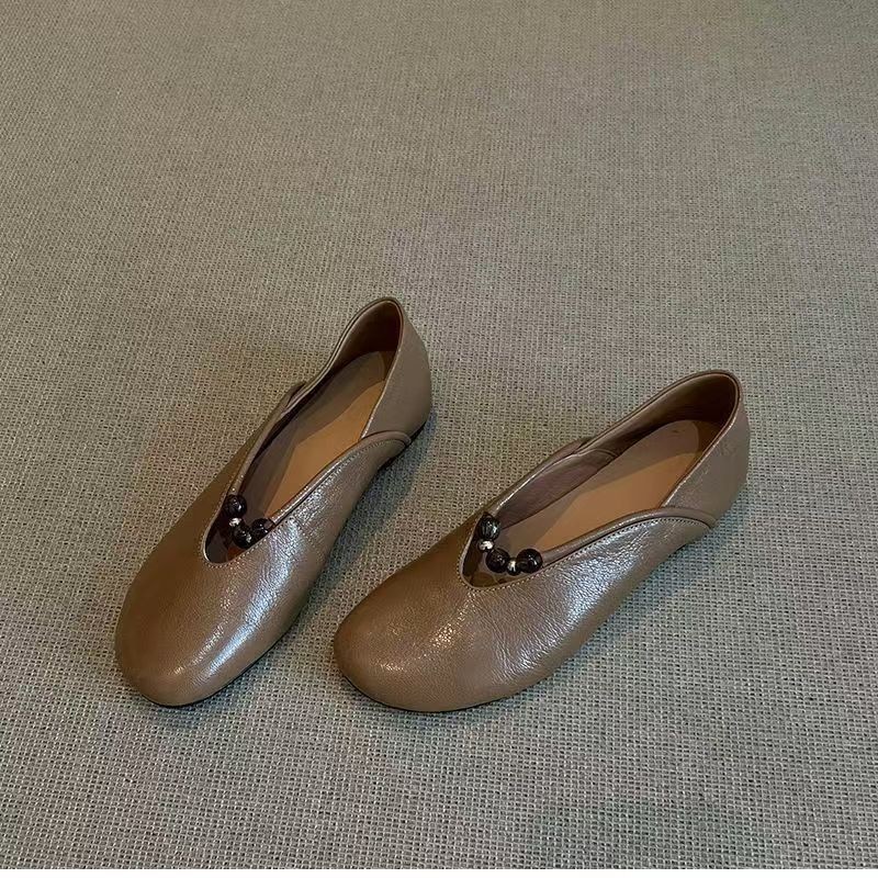 2026 dos zapatos de una sola mujer primavera y verano nuevos zapatos Mary Jane con suela plana de moda universal zapatos de beans con cuentas planas