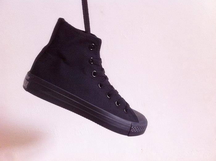 올 블랙 하이탑