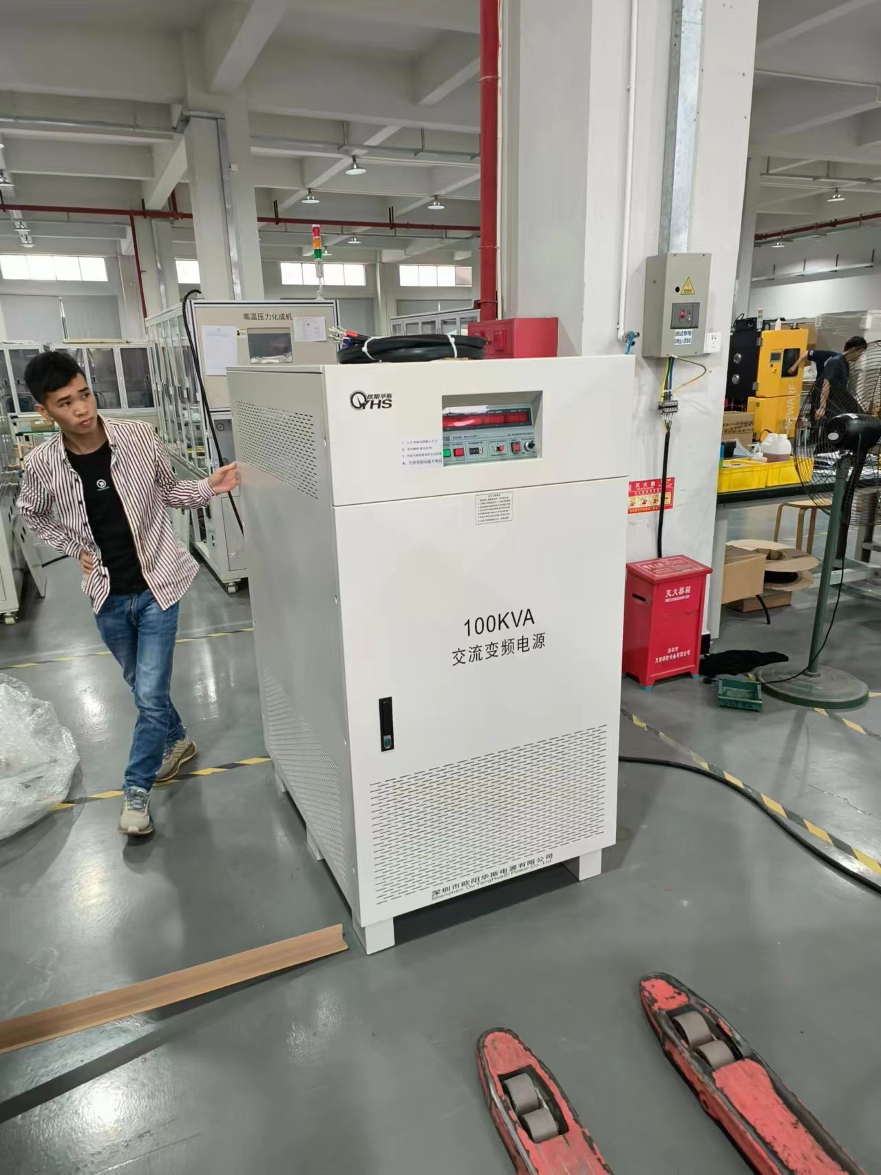 ŷ����˹����100KVA��Ƶ��Դ�����380V 60HZ�����Ըߵ�����