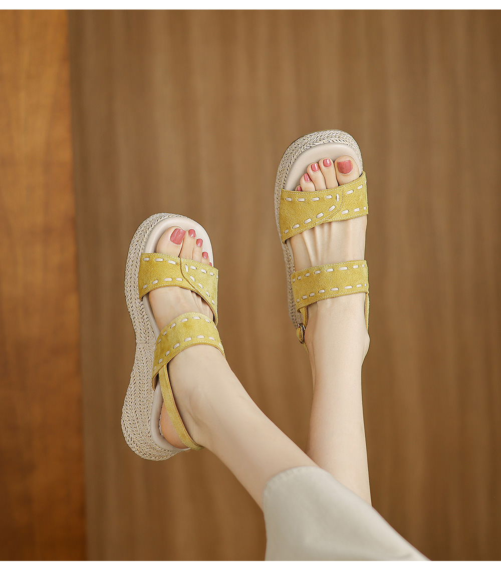 Sandal nữ đế xuồng đan rơm cao gót, quai ngang một dây, phong cách hè thoải mái — Màu caramel, màu vàng chi tiết 22