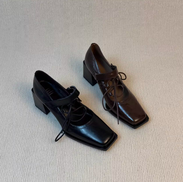 In-Stock "British-Style Ballet Shoes" with Structured and Stylish Cross-Tie Design, Square Toe, Chunky High Heel, Mary Jane Single Shoes for Women