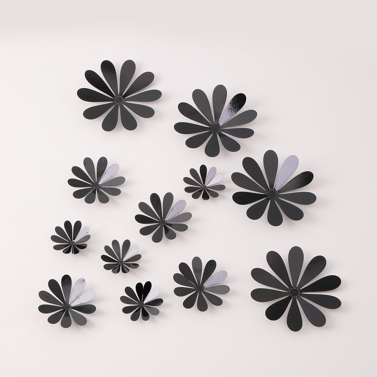 Lot de 12 autocollants muraux 3D en forme de fleurs, métallisés et multicolores, de style transfrontalier._voghion.com