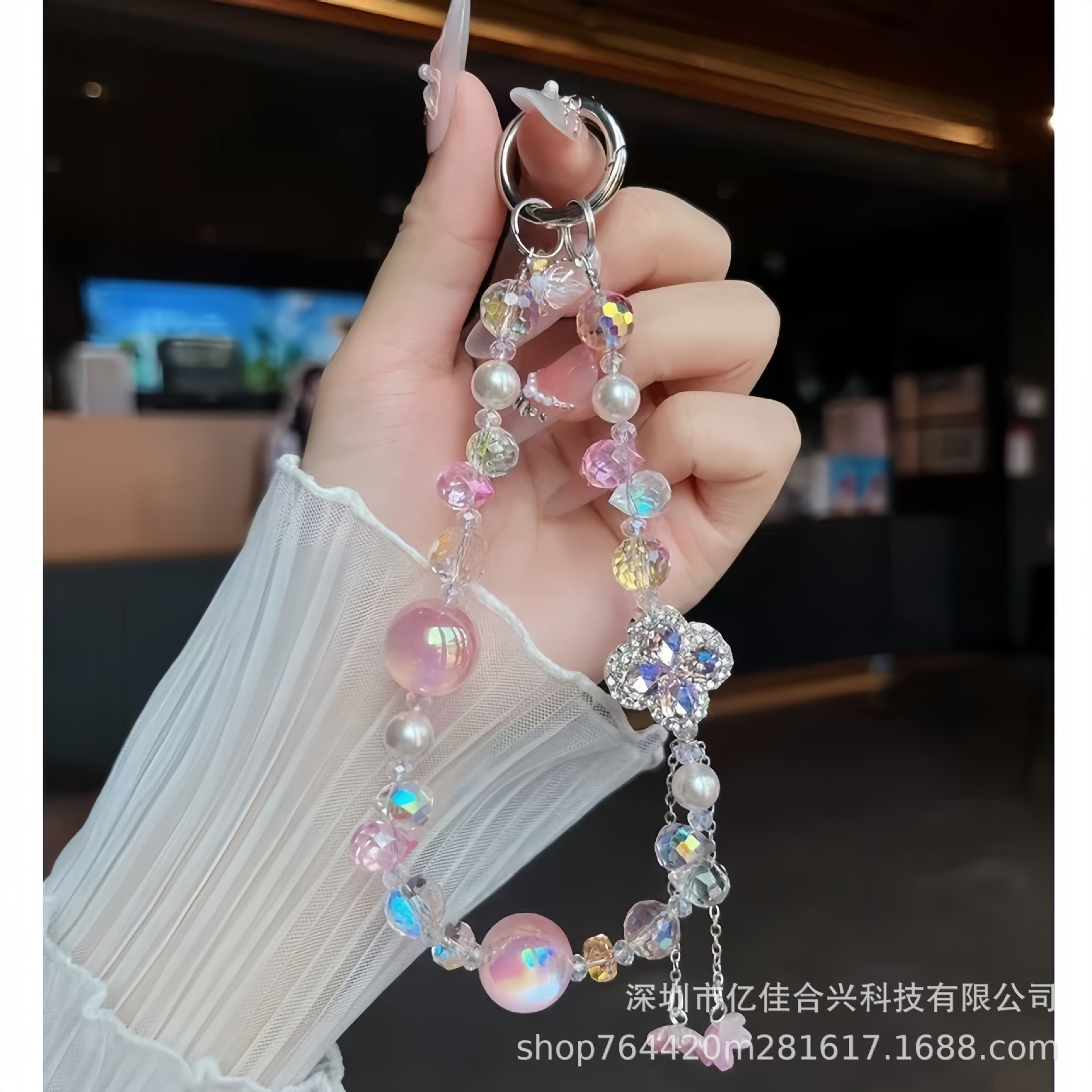 Advanced sense borla trébol de cuatro hojas cristal moda colgante de caja para teléfono móvil cordón cielo estrellado colorido cadena de muñeca de cuentas Heidi