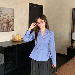 大码胖MM秋季新款韩系侧边纽扣收腰显瘦衬衫条纹百搭上衣