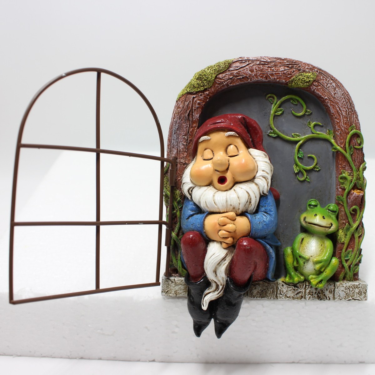 Amazon open and close iron window sleeping dwarf dwarf tree hanging resin outdoor landscape decoration resin pendant 